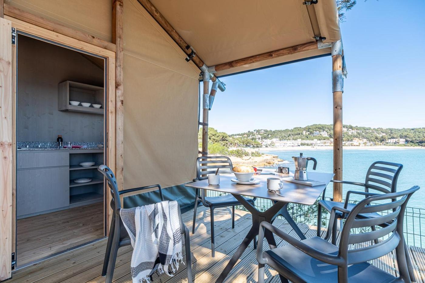 Camping Estival Torre De La Mora Tamarit Exterior photo